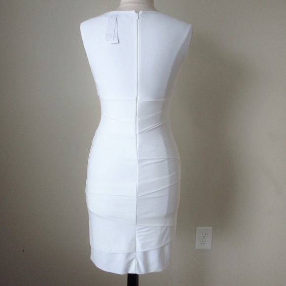 Tiered instantly slimming dress - Picture 3 of 4